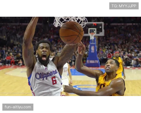 乔丹·汤普森训练完直接去超市抢最后一盒打折牛排，这反差谁懂